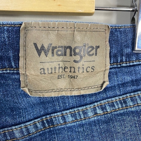 Wrangler Authentics Men's Denim Blue Jeans Size 32w - Picture 4 of 10